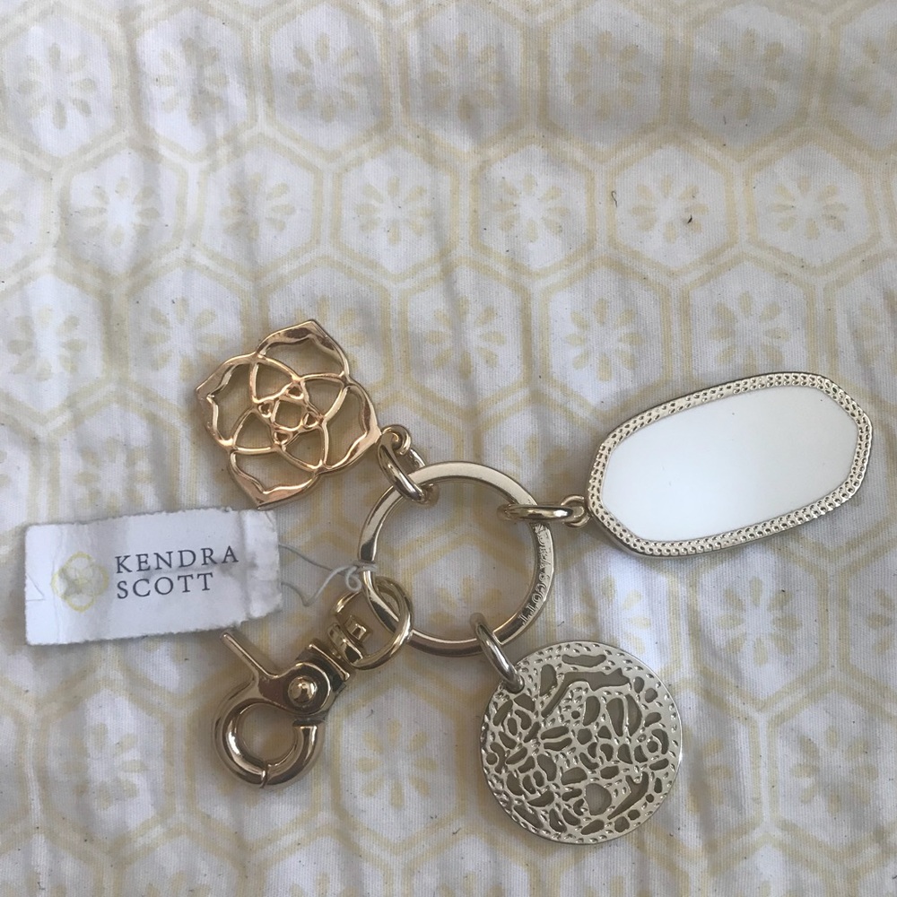 Kendra Scott Shirley Keychain, White